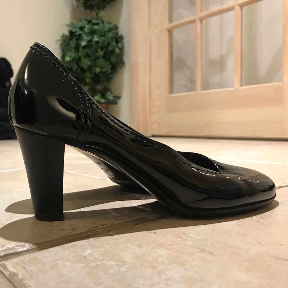 AGL Black Heel Patent Leather Italy Size 7.5